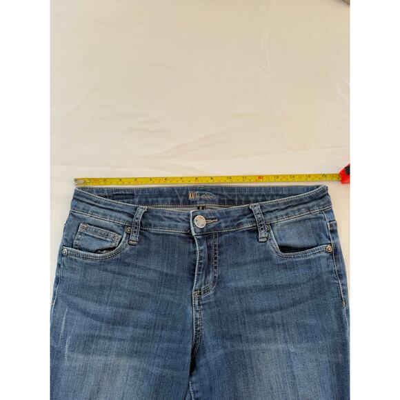 Kut from the Kloth Distressed Mid Rise Straight Leg Size 8 Jeans - Picture 5 of 6